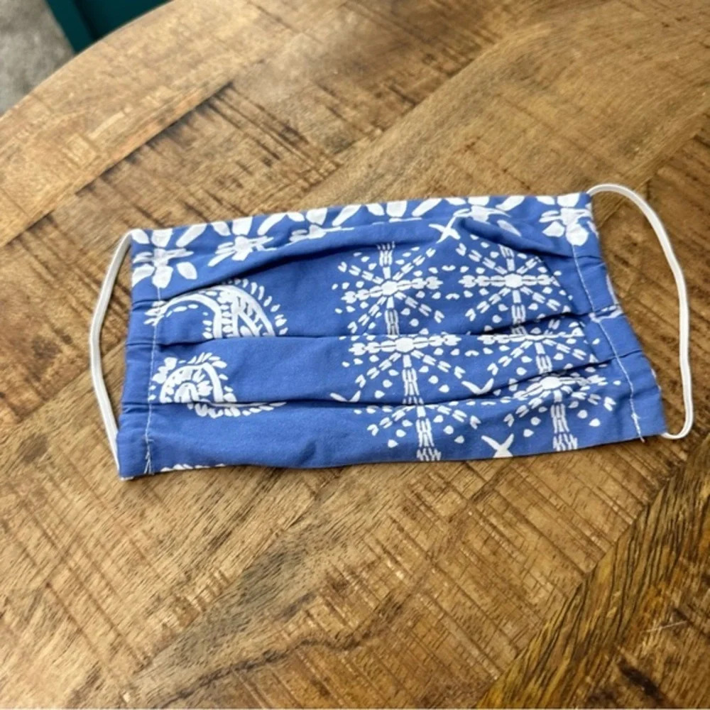 JOHNNY WAS SIGNATURE PRINT COTTON FACE MASK